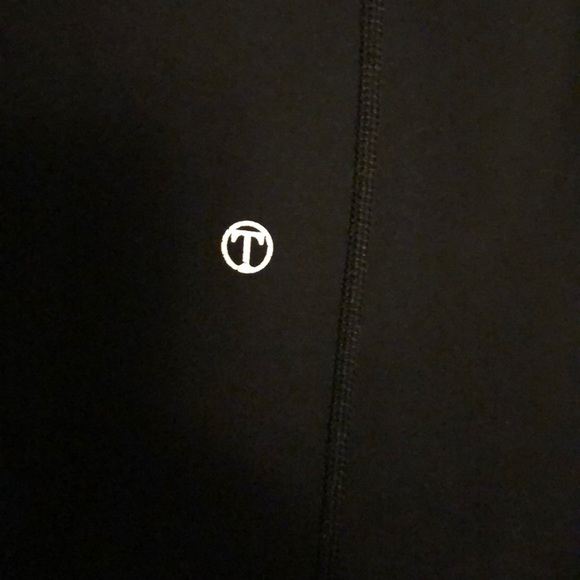 New Yoga pants - Picture 3 of 3